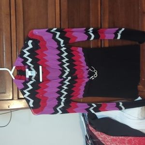 A beautiful sweater size small by cache. Only worn once EUC